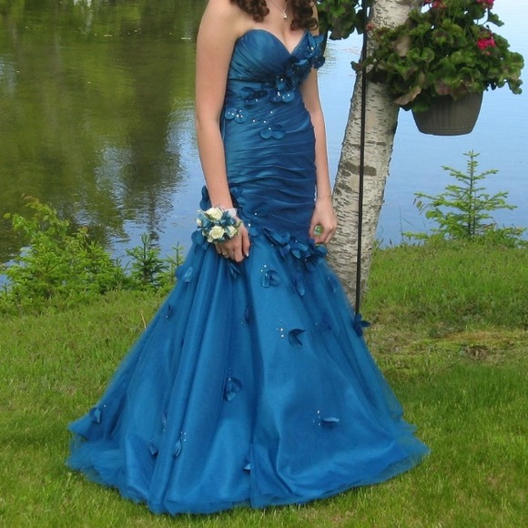 Blush prom dress - Picture 2 of 3